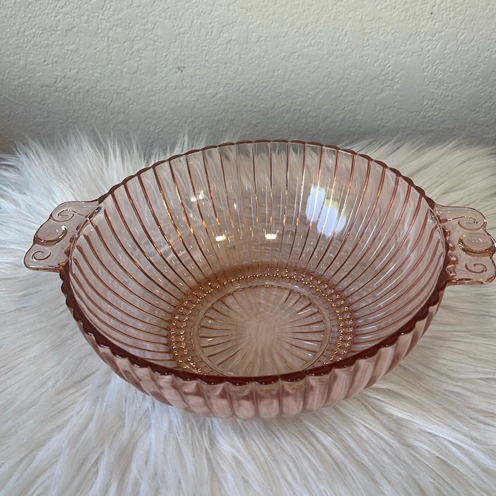 ANCHOR HOCKING PINK DEPRESSION GLASS RIBBED 8" SERVING BOWL WITH HANDLES
